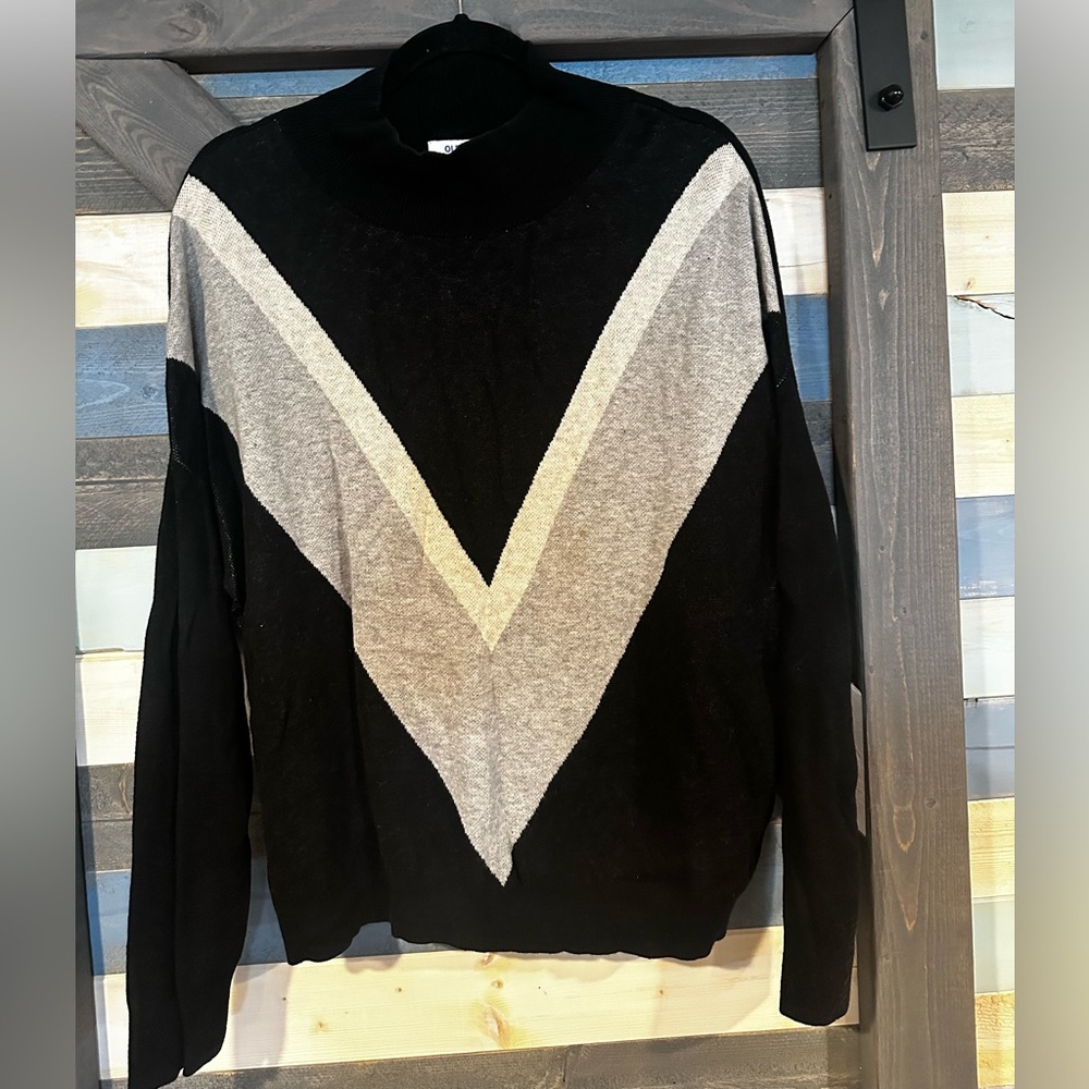 Old Navy Black and Gray Mock-Turtleneck Sweater